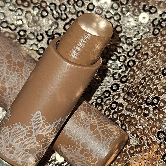 Too Faced nip slip - Nudes- DISCONTINUED - Picture 2 of 3